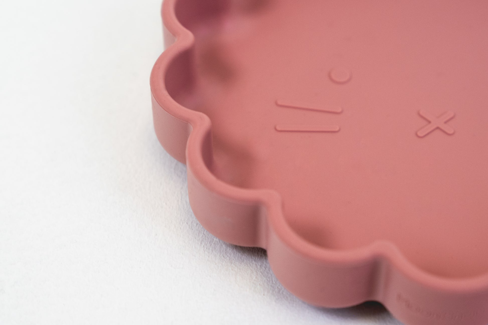 [Rose] Lion Suction Plate Main View 4