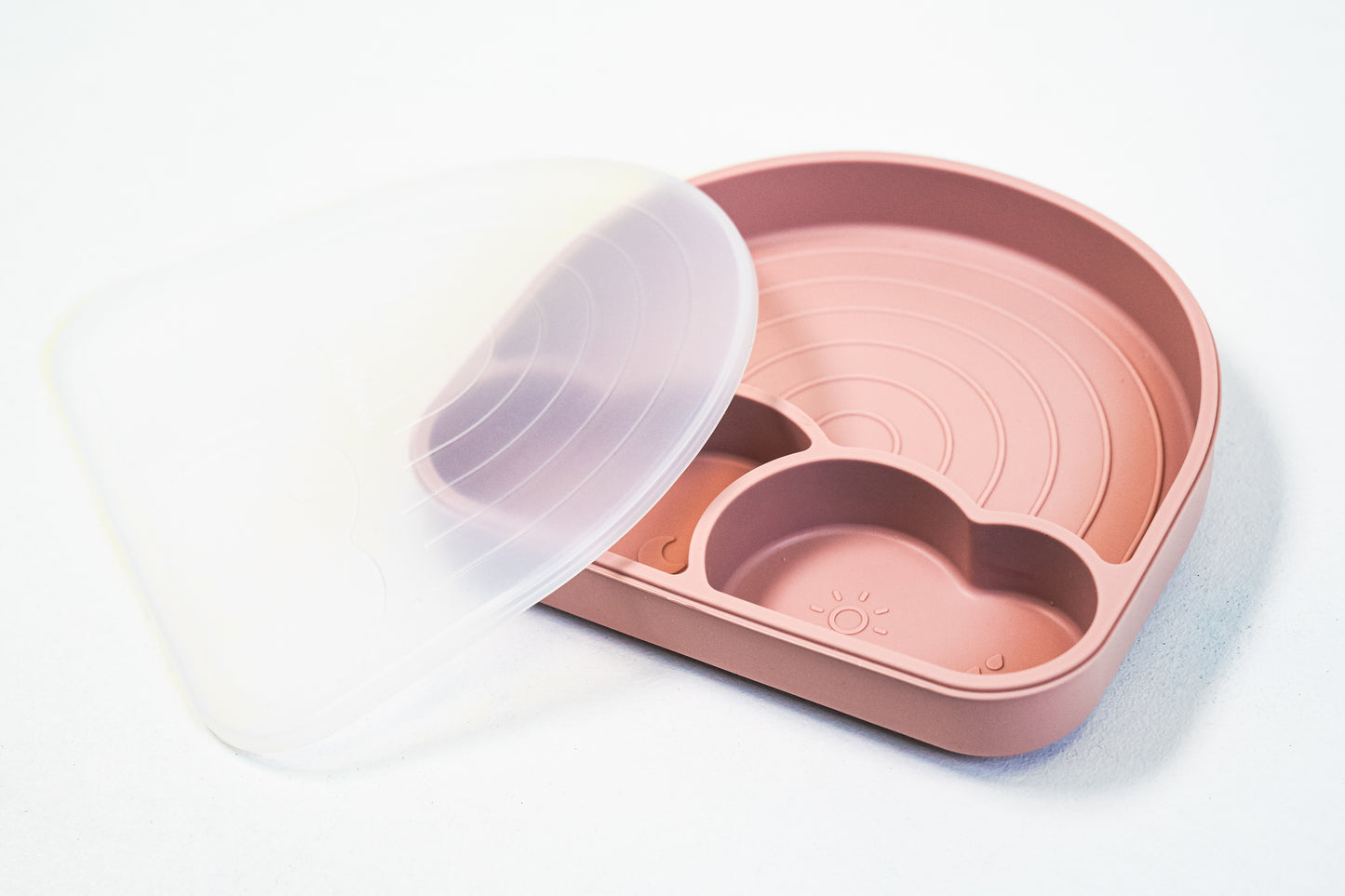 [Blush] Rainbow Suction Plate Main View 2